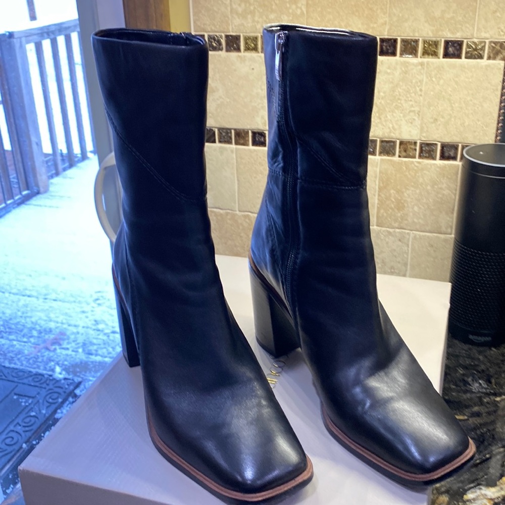 Black leather Franco Sarto boots size 9